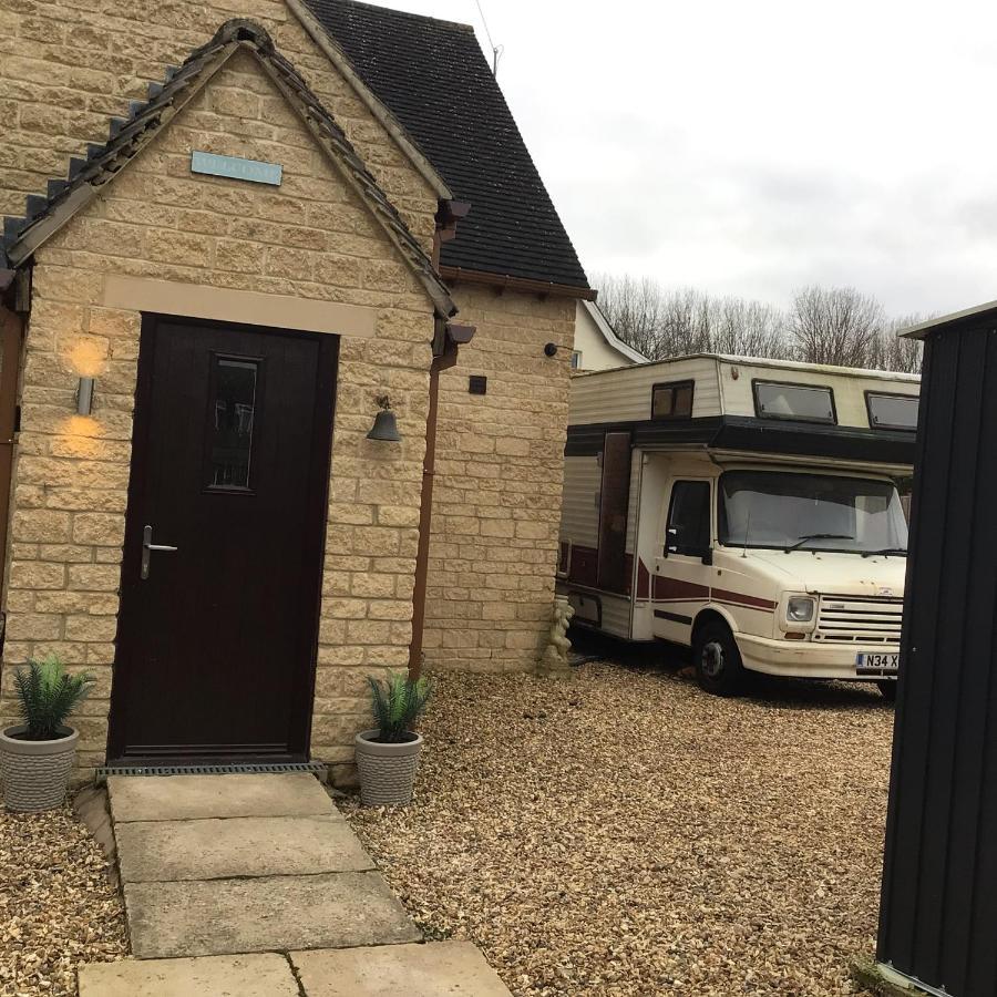 Mavis In The Cotswolds Hotell Bourton-on-the-Water Exteriör bild